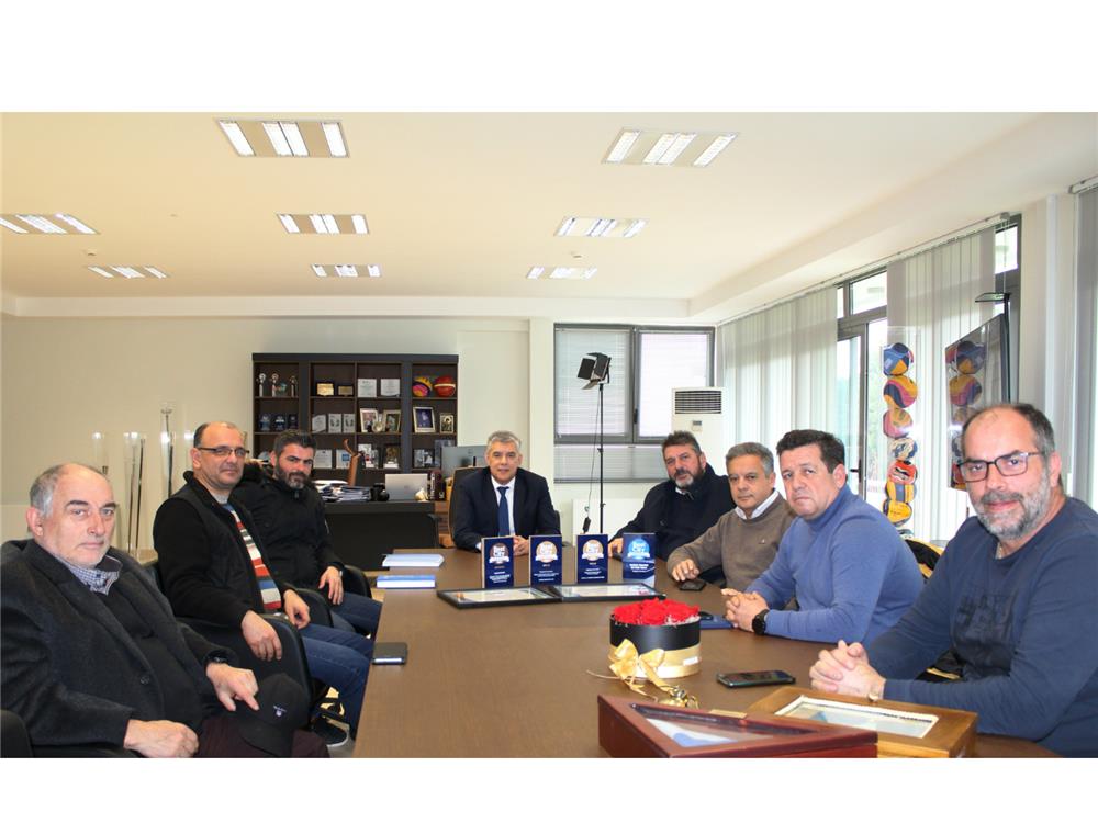 Στο πλευρό των καστανοπαραγωγών η Περιφέρεια Θεσσαλίας  Συνάντηση Κ. Αγοραστού με προέδρους Συνεταιρισμών