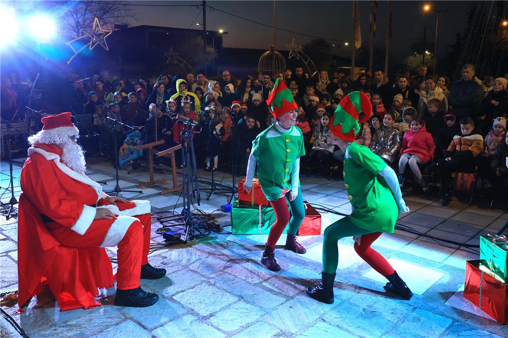 Πλημμύρισε κόσμο η Περιφέρεια Θεσσαλίας στην εντυπωσιακή Χριστουγεννιάτικη εκδήλωση 