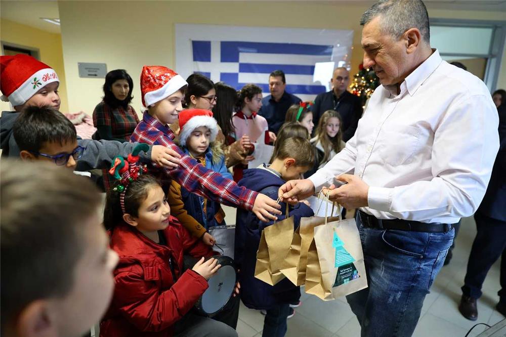 Εορταστικό κλίμα στην Περιφέρεια Θεσσαλίας