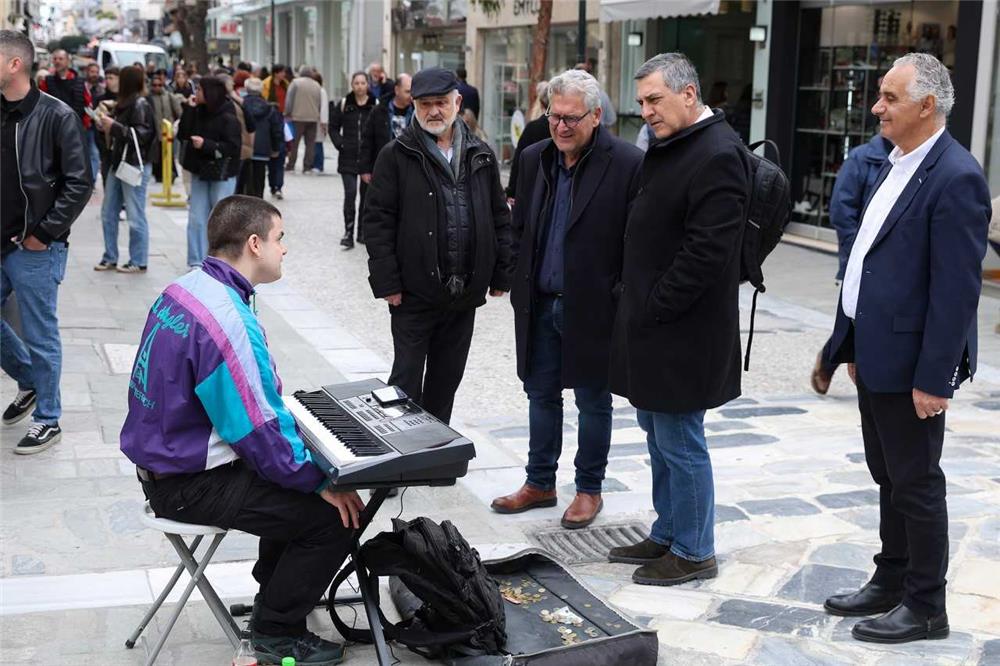 Στον Μητροπολιτικό Ναό του Αγίου Νικολάου στον Βόλο ο Περιφερειάρχης Θεσσαλίας Δημήτρης Κουρέτας