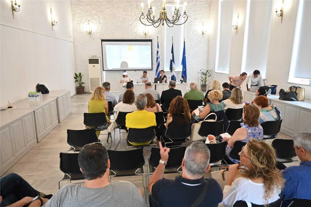 Σύσκεψη Δ. Κουρέτα με τους Δημάρχους Σποράδων στη Σκιάθο για έργα