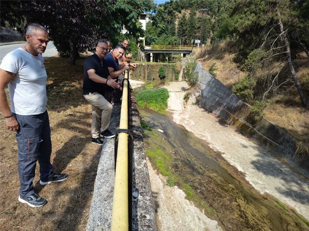 Αυτοψία του Αντιπεριφερειάρχη Υγείας Βαγγέλη Αποστόλου στις εργασίες του προγράμματος καταπολέμησης κουνουπιών στην Ελασσόνα