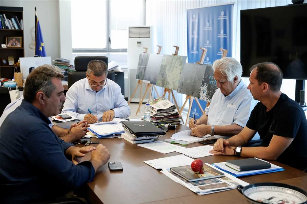 Υπογράφηκε η σύμβαση για την ολοκλήρωση της Παράκαμψης Συκεώνας: Στα 9,19 εκατ. ευρώ η νέα σύμβαση – Σε 18 μήνες η ολοκλήρωση του έργου που συνδέει αποτελεσματικότερα τη Λάρισα και την Καρδίτσα με τον Ε65