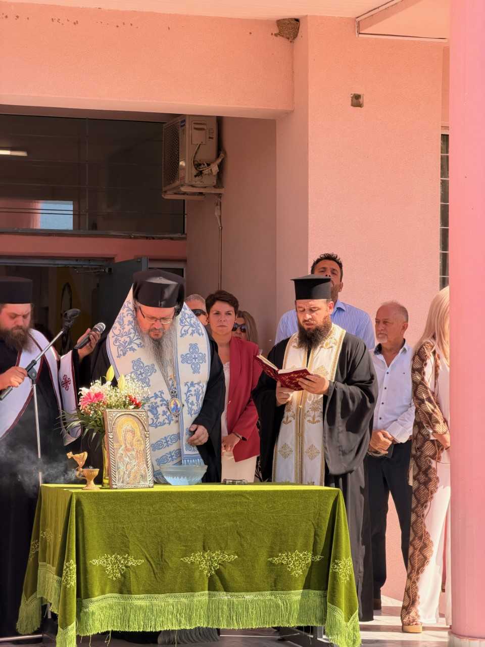 Στα σχολεία της Λάρισας και του Τυρνάβου για τον Αγιασμό των Σχολείων οι Αντιπεριφερειάρχες Γαλλιού και Σίμος