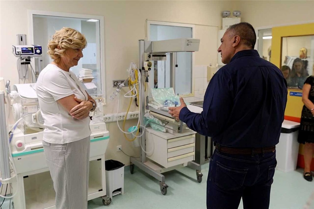 Στη Μονάδα Εντατικής Νοσηλείας Νεογνών του ΠΓΝΛ ο Δημήτρης Κουρέτας