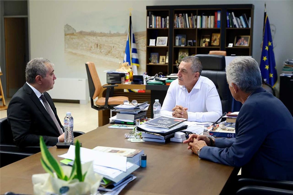 Συνάντηση του Περιφερειάρχη Θεσσαλίας Δημήτρη Κουρέτα με τον Πρέσβη του Αζερμπαϊτζάν