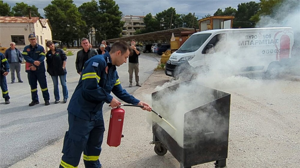 Εκπαίδευση στην πράξη για την πυρασφάλεια στην Περιφέρεια Θεσσαλίας