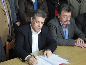 Την σύμβαση για το έργο «Μετατροπή του Διατηρητέου Δημοτικού Σχολειού Καστρακίου σε Μουσείο Γεωλογικών Σχηματισμών των Μετέωρων» προϋπολογισμού 930.000 ευρώ υπέγραψε ο περιφερειάρχης Θεσσαλίας